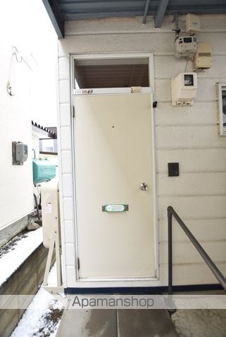 ポプラハイツの玄関写真