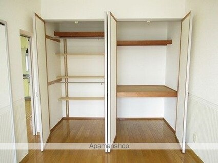 リバーコートⅠ[1LDK/44.14m2]の収納