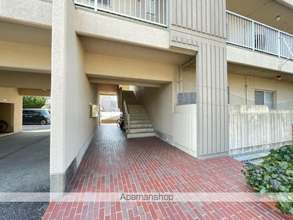 ハイツ・リーベンス[3LDK/71m2]のエントランス