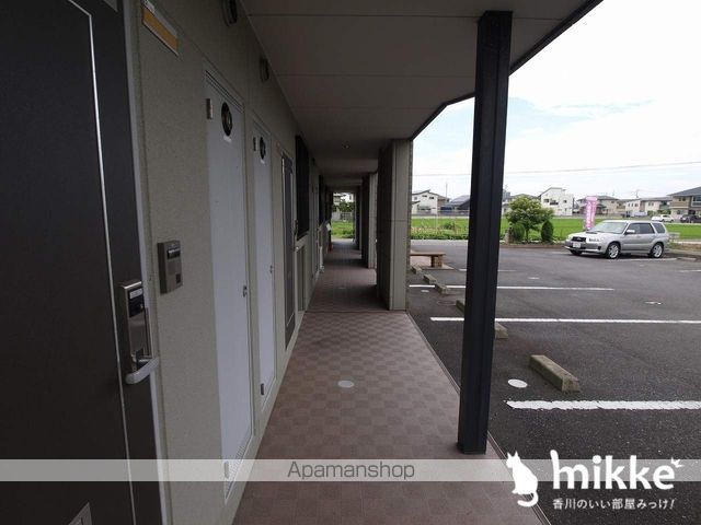 ファインパストラルIIの玄関写真