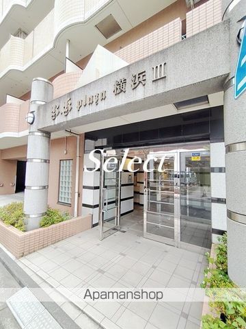 アール・ケープラザ横浜IIIの玄関写真