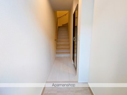 ラピスラズリ[2LDK/53.8m2]の玄関