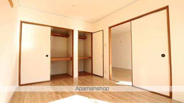 ファーストヴューラ 八番館の内装写真