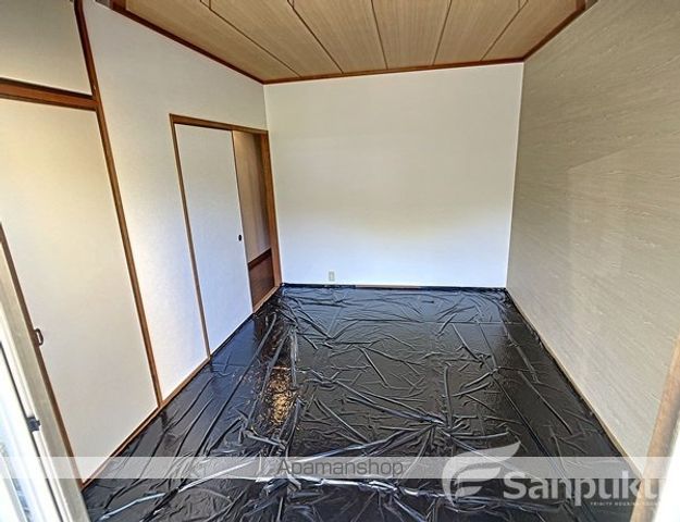 ワンカラー北斎院の内装写真