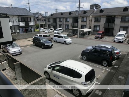 和歌山県和歌山市舟津町２丁目[3DK/50.12m2]の駐車場2