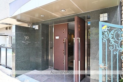 東京都新宿区市谷台町[1K/22.16m2]のエントランス3