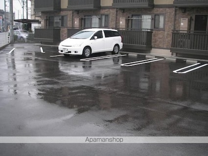 パークサウス[1LDK/33.61m2]の駐車場