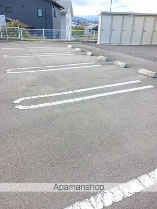 ピーライツＤ[1LDK/45.33m2]の駐車場