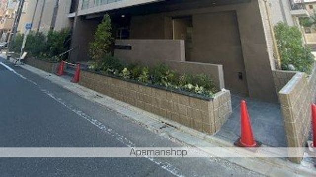 フレンシア目黒洗足の玄関写真