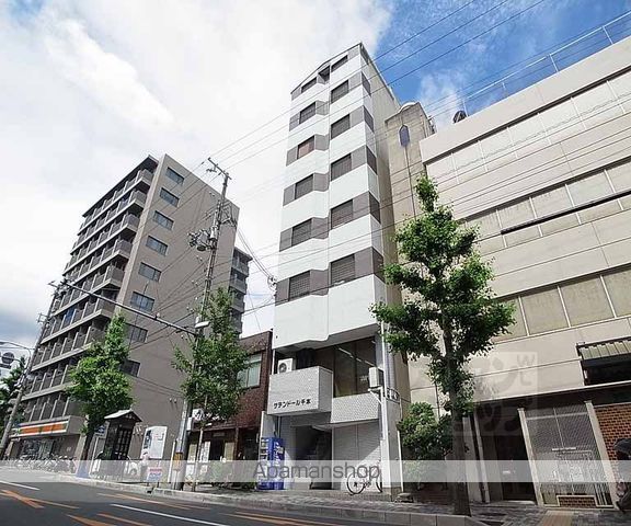 サテンドール千本の外観写真