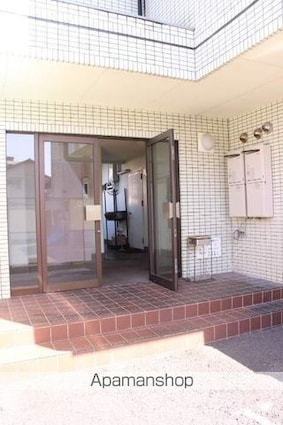 ミヤジママンション[1LDK/53.46m2]のエントランス