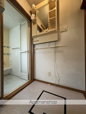 ＪＲ函館本線 滝川駅 バス乗車時間：25分 最寄りバス停で下車 徒歩5分 2階建 築43年の内装写真