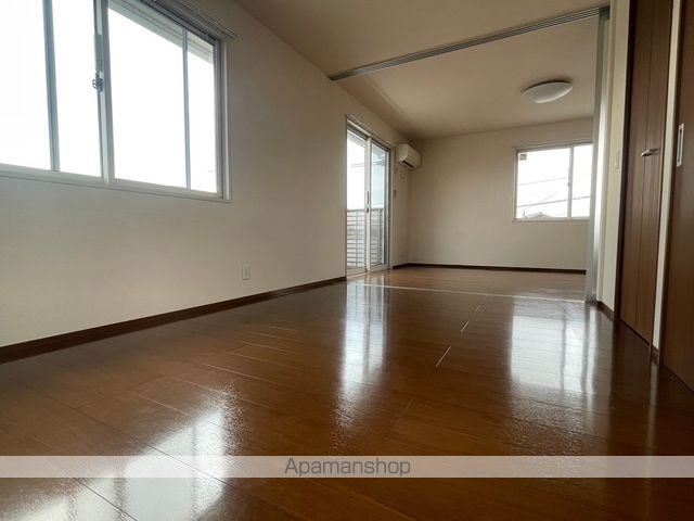 取手市 2階建 築13年の内装写真