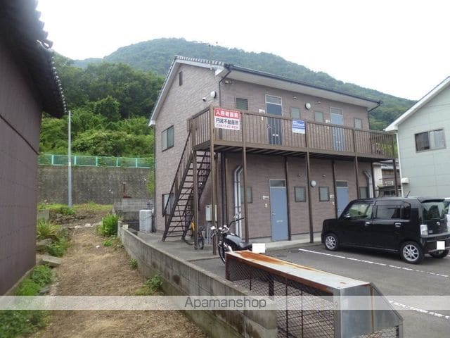 コスモスクエア山階の外観写真