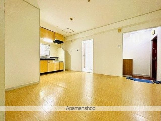 シャトル岡崎の内装写真