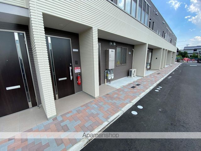 近鉄難波・奈良線 瓢箪山駅 徒歩21分 2階建 築6年の玄関写真