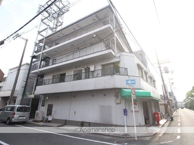 アカイマンションの外観写真