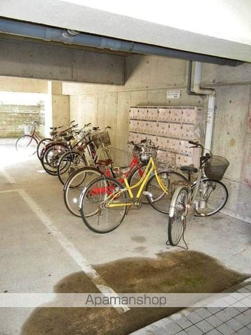 第7年見マンションの外観写真