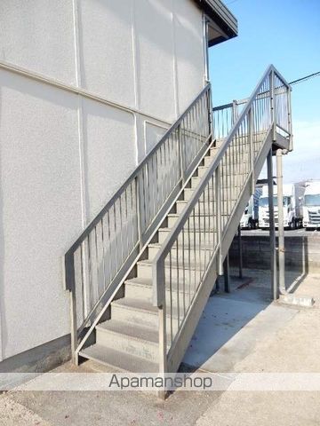 清水コーポAの玄関写真