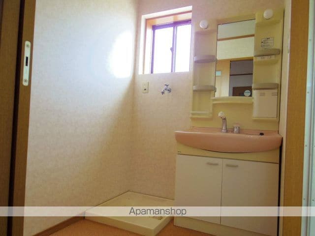 ロイヤルパレス湯川の内装写真