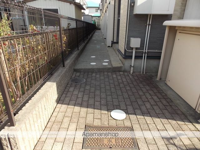 レオパレスメゾン ド ルーチェの玄関写真