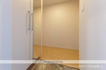 モア[1LDK/40.13m2]の玄関