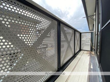 ヴィラ橋本　Ａ・Ｂ棟[1LDK/65.31m2]のバルコニー