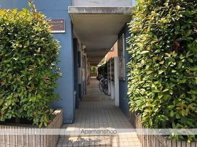 レオパレスMOANAの玄関写真