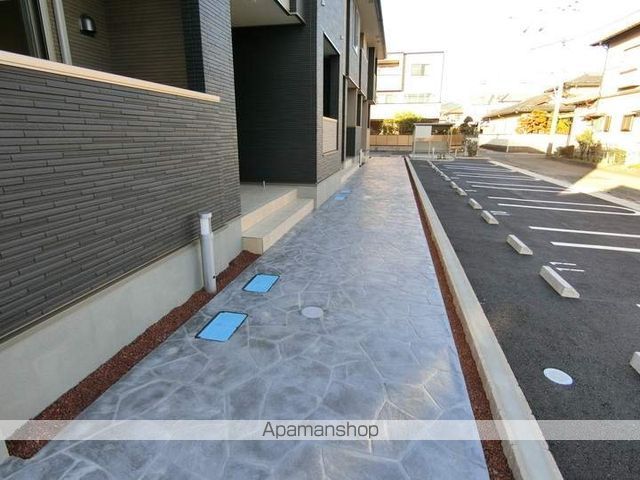 ステーションハウスM HARAの玄関写真