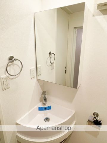 セレニテ江坂ルフレの内装写真