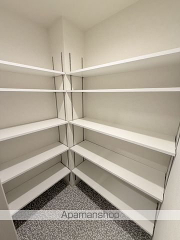 ポルタニグラ大須観音の内装写真