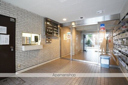 東京都杉並区堀ノ内１丁目[1R/21.6m2]のエントランス4