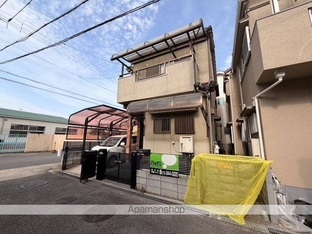 枚方市 2階建 築34年の外観写真