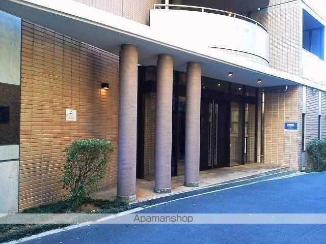 レジディア笹塚の玄関写真