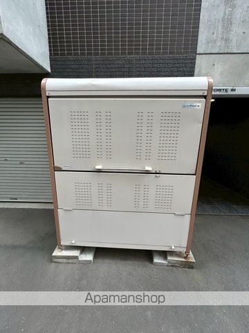 ラフォルテ桑園の玄関写真
