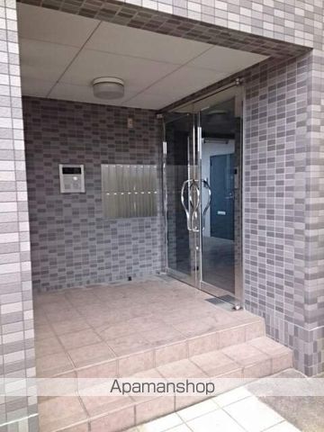 ソレアード・K・Sの玄関写真