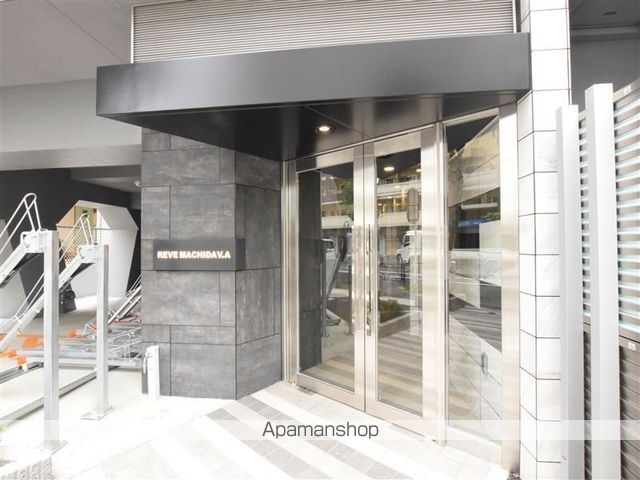 レーヴ町田V.Aの玄関写真