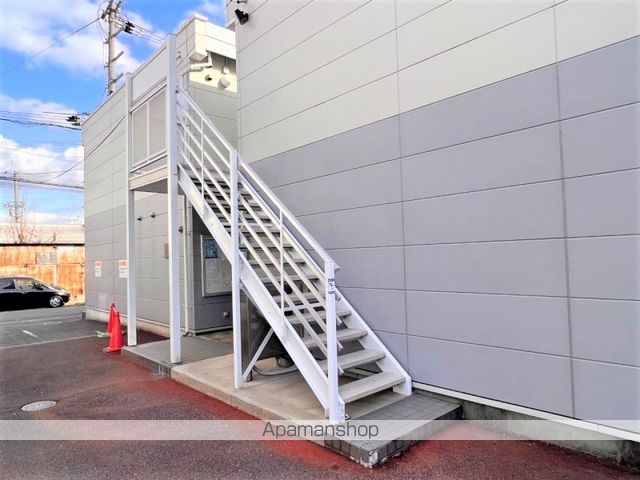 レオパレス金岡の玄関写真