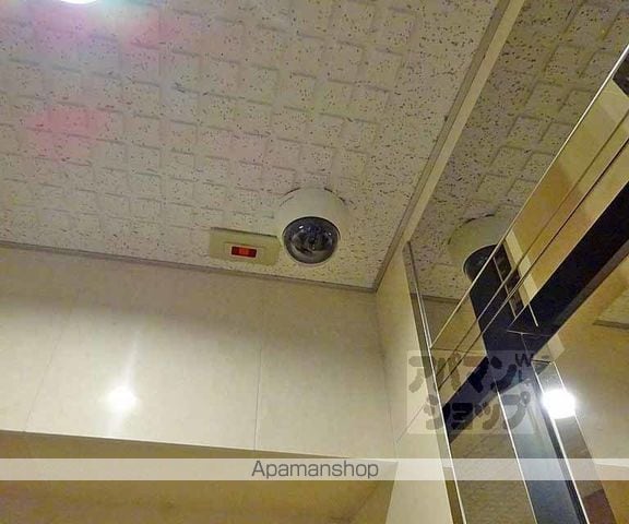 グランディール烏丸の外観写真