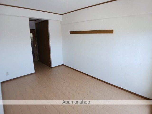 プレンティIIの内装写真