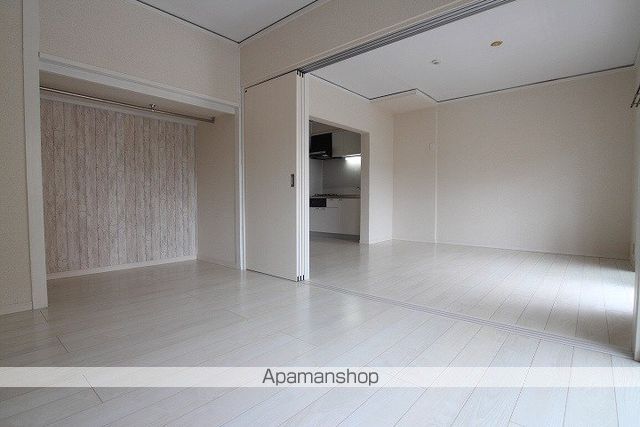 三愛室見駅前マンションの内装写真