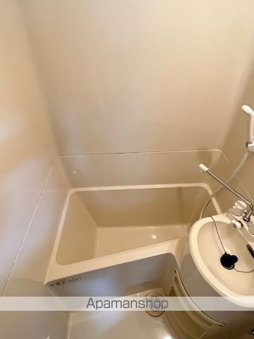 カレッジハイツIの内装写真