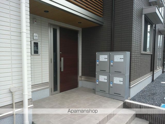 ラヴィベール Iの玄関写真