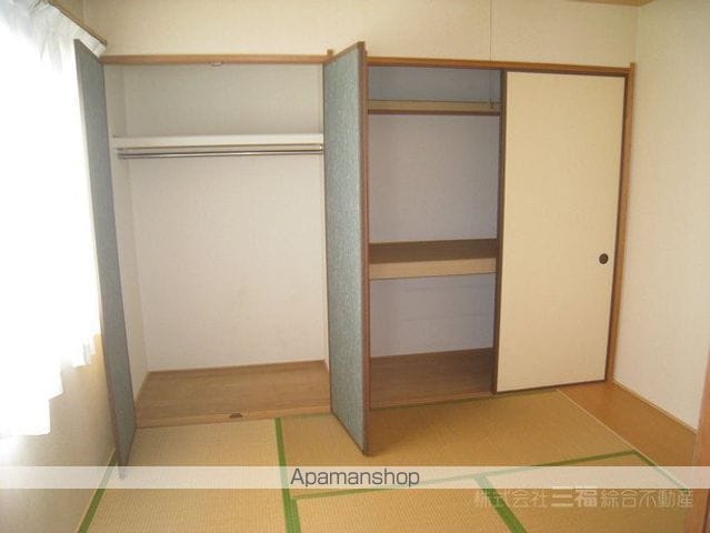フェニックスコートB棟の内装写真