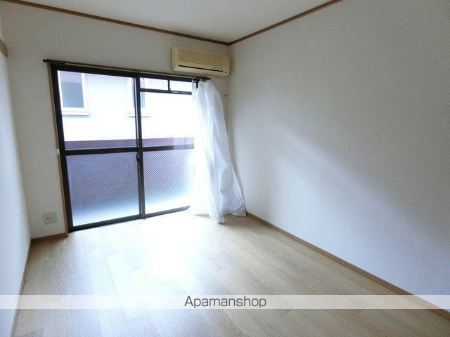 ロイヤルリジョンロードの内装写真