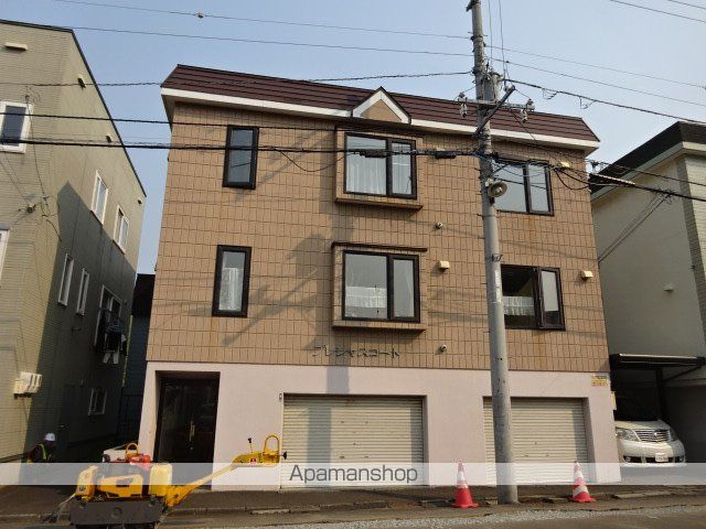 プレシャスコートの外観写真