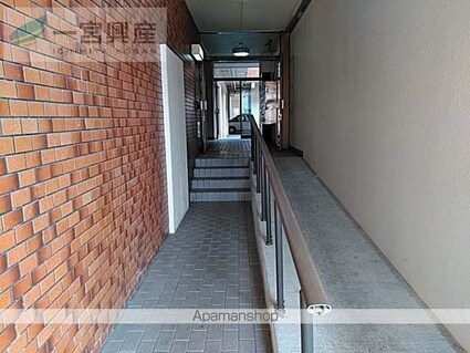 愛媛県松山市辻町[1LDK/42.48m2]のエントランス