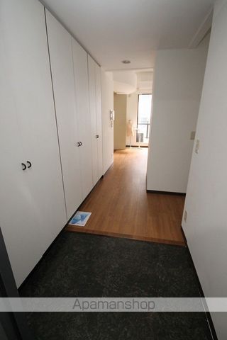 グラスホッパーの内装写真