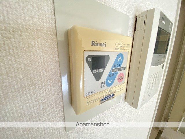 日生ロイヤル高津の内装写真