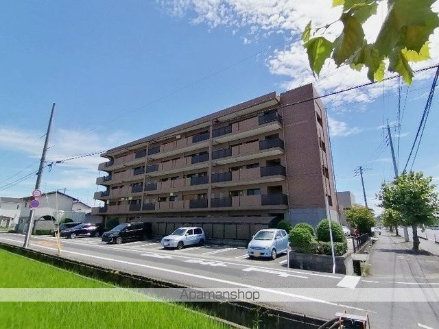 グランデ・ルミエールの外観写真